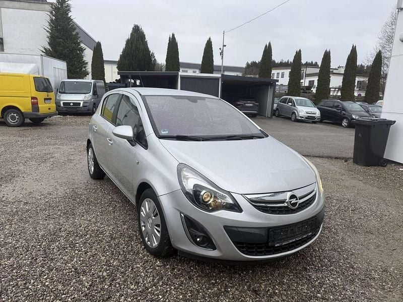 Gebraucht Opel Corsa Innovation 101 PS (74 kW) 2011 Starsilber iii m2 Kleinwagen