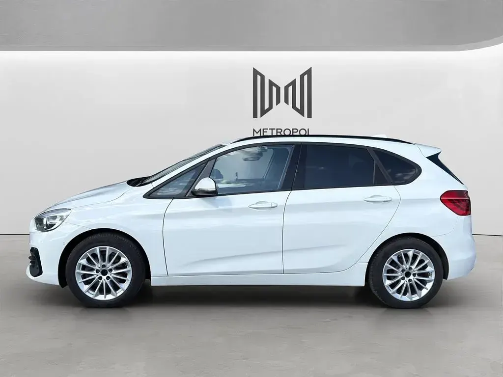 Gebraucht BMW 216 Active Tourer Sport Line 116 PS (85 kW) 2018 Weiß Van / Kleinbus