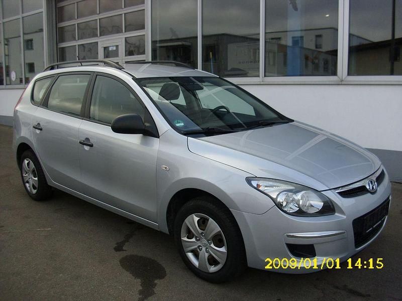 Gebraucht Hyundai i30 Edition+ 126 PS (92 kW) 2009 Silber Kombi