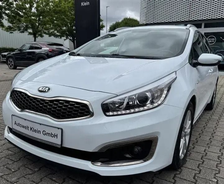 Weiß Gebraucht 2018 Kia Ceed Edition 7 Limousine | 13.750 € (Fairer Preis) - Bild 1/4
