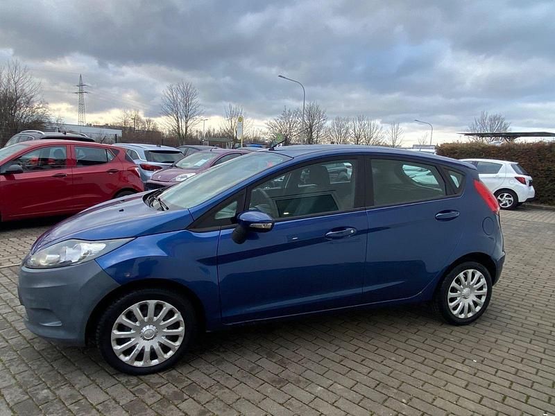 Blau Gebraucht 2009 Ford Fiesta Trend Kleinwagen | 1.650 € (Superpreis) - Bild 1/4