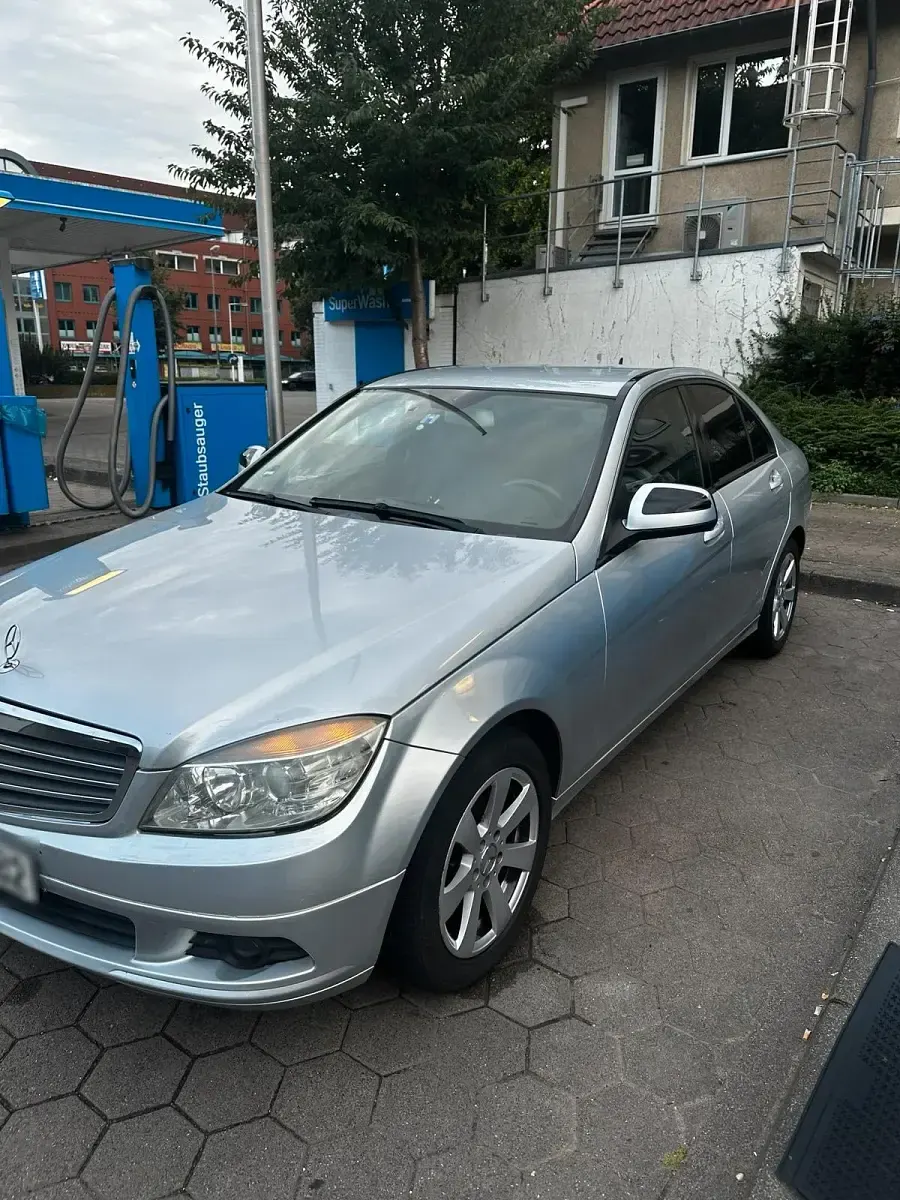 Używany Mercedes C220 170 KM (125 kW) 2007 Szary Sedan/Limuzyna