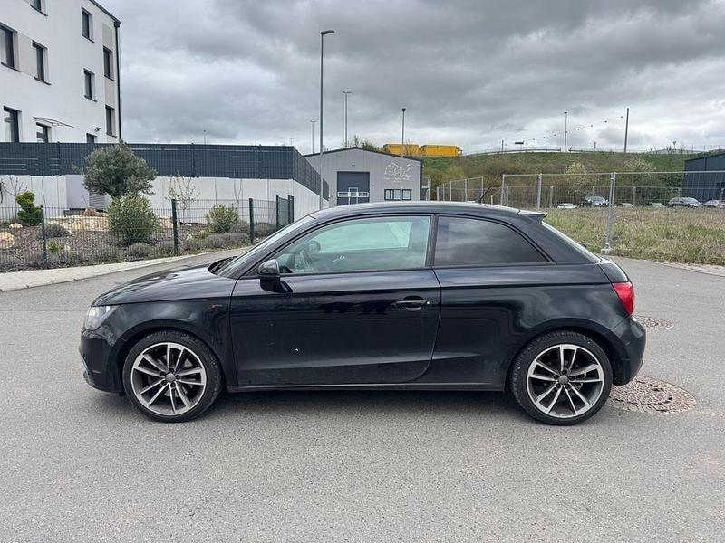 Gebraucht Audi A1 Attraction 105 PS (77 kW) 2010 Schwarz Kleinwagen