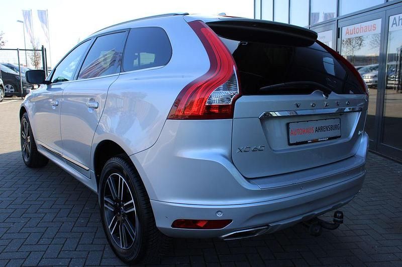 Gebraucht Volvo XC60 Summum 190 PS (139 kW) 2017 Silber SUV