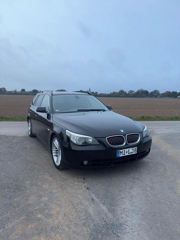 Schwarz Gebraucht 2005 BMW 535 Kombi | 4.000 € (Superpreis) - Bild 1/4