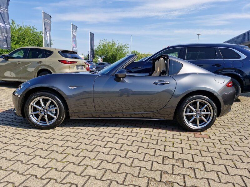 Neu Mazda MX5 Kazari 132 PS (97 kW) 2025 Beige Cabrio