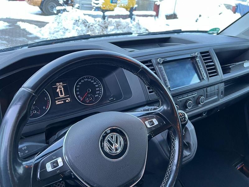 Gebraucht VW Multivan 102 PS (75 kW) 2016 Weiß Van