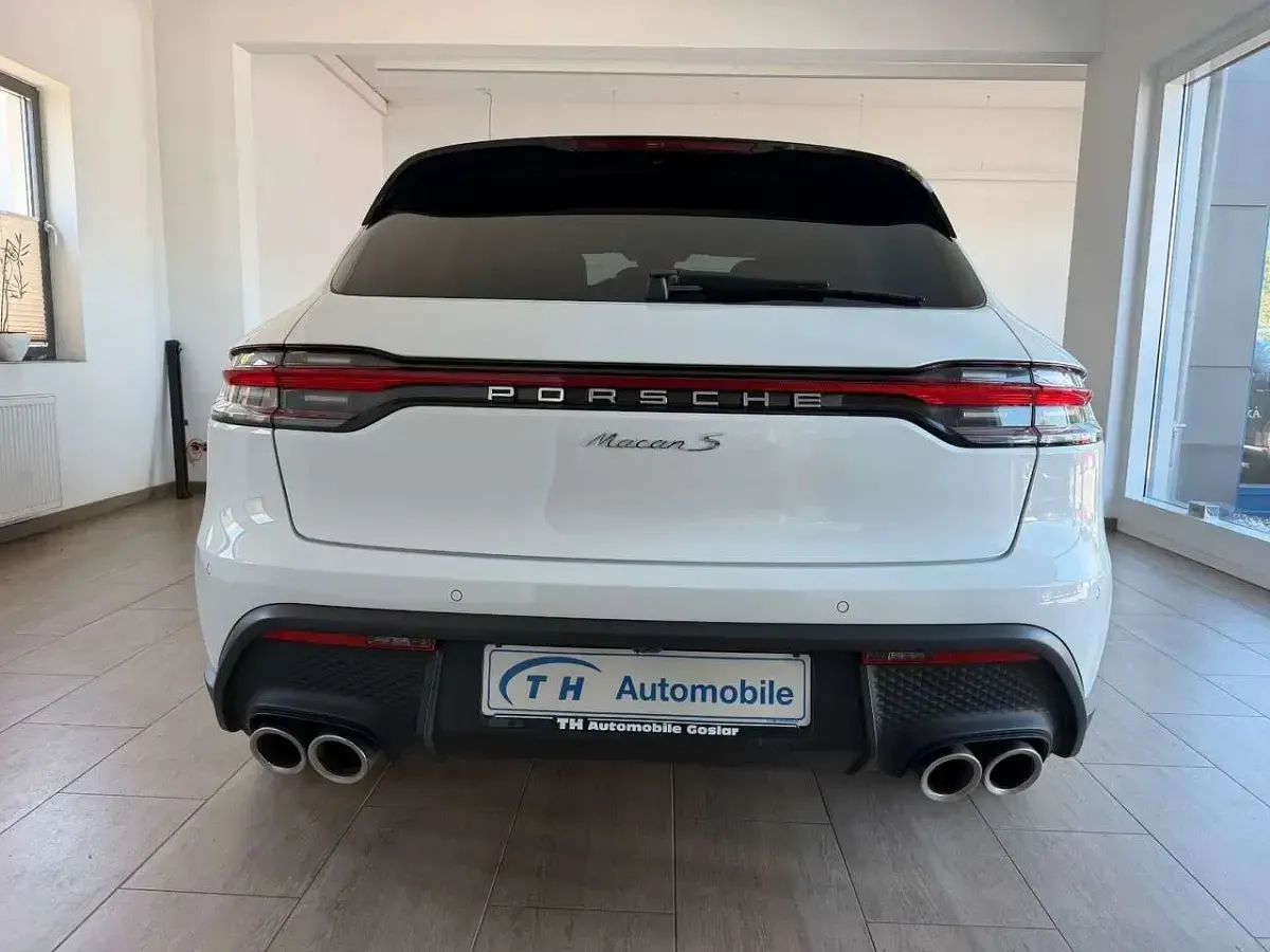 Gebraucht Porsche Macan 381 PS (280 kW) 2023 Carraraweiss/gletscherweiss SUV