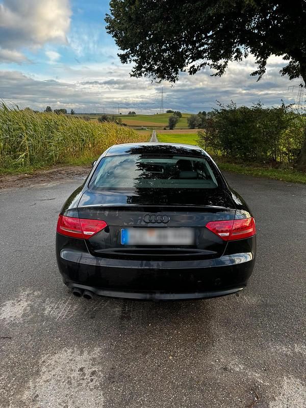 Schwarz Gebraucht 2012 Audi A5 Coupé | 5.500 € (Guter Preis) - Bild 1/4