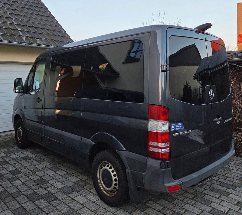 Grau Gebraucht 2015 Mercedes Sprinter Van | 27.000 € - Bild 1/4