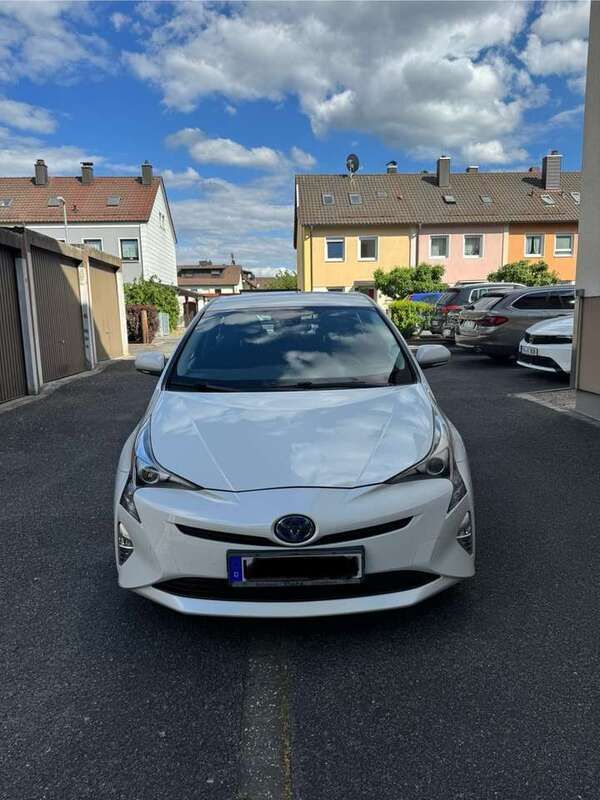 Gebraucht 2016 Toyota Prius Kleinwagen | 13.500 € - Bild 1/4