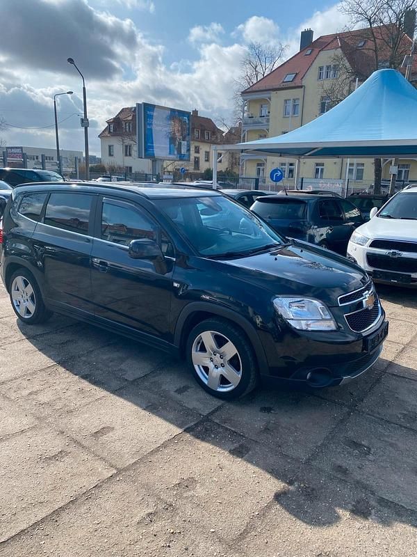 Gebraucht Chevrolet Orlando 164 PS (120 kW) 2011 Schwarz Van / Kleinbus