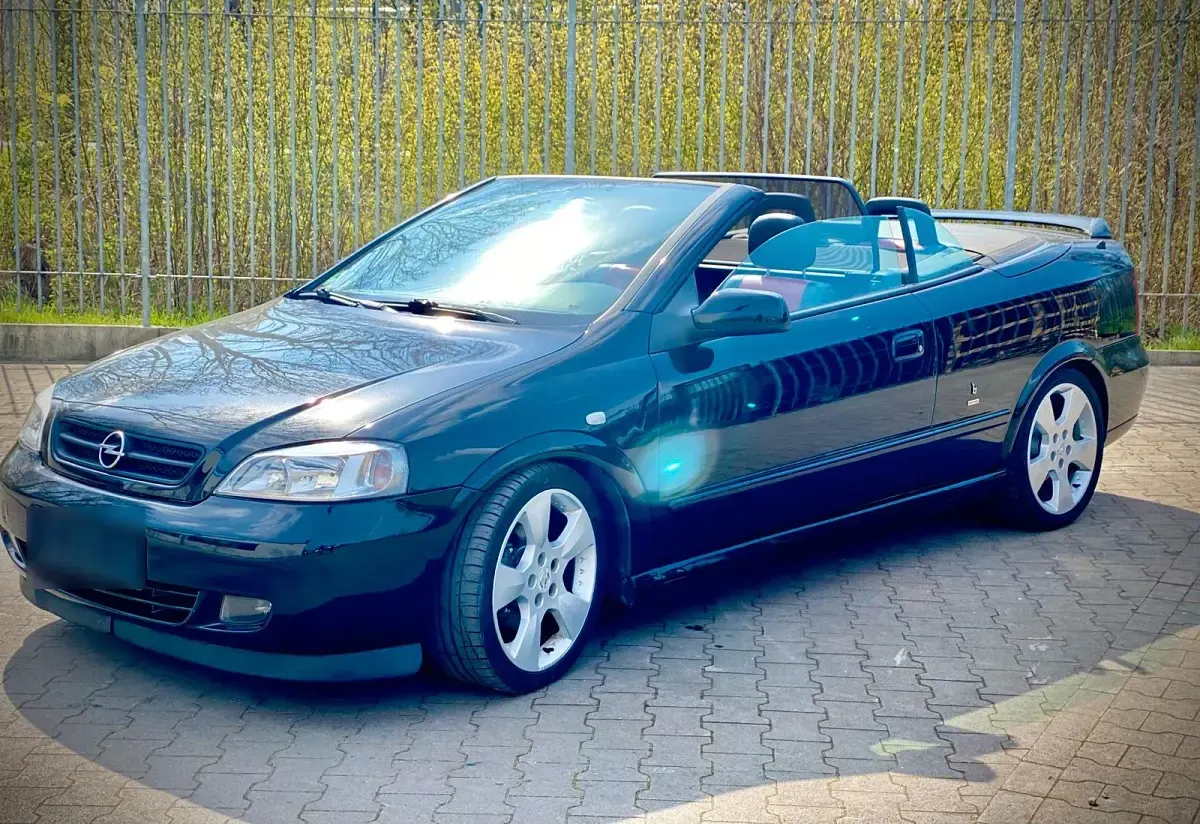 Gebraucht Opel Astra 125 PS (91 kW) 2003 Schwarz Cabrio