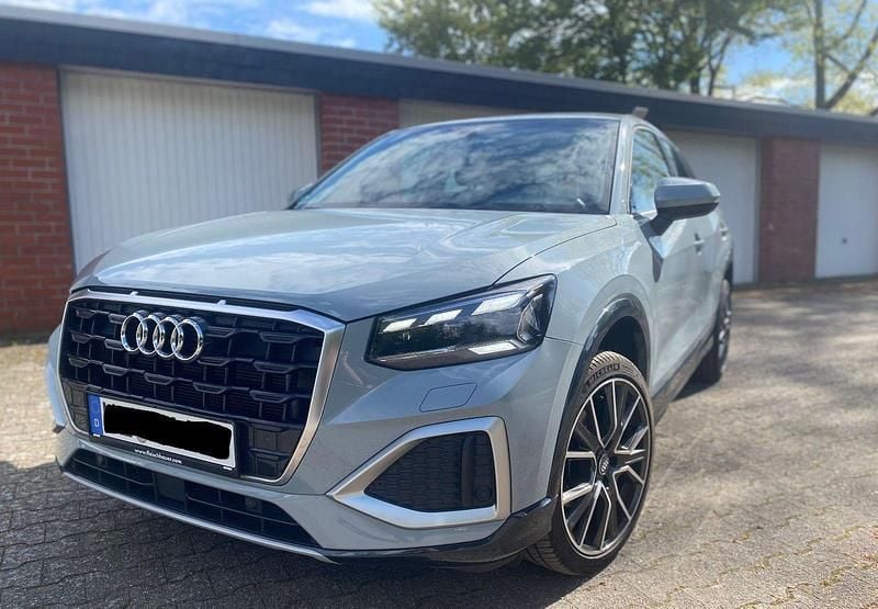 Second-hand Audi Q2 Advanced 150 CP (110 kW) 2023 Gri SUV