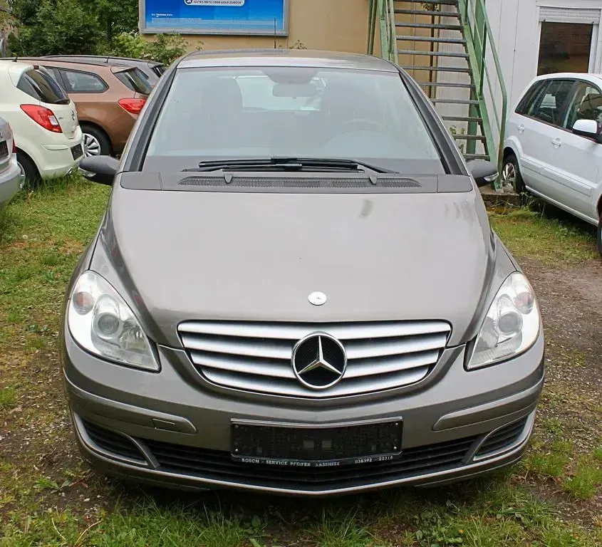 Gebraucht Mercedes B150 95 PS (69 kW) 2006 Grau Van / Kleinbus