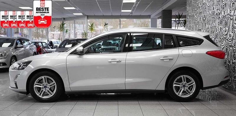 Gebraucht Ford Focus Cool & Connect 120 PS (88 kW) 2021 Silber Kombi