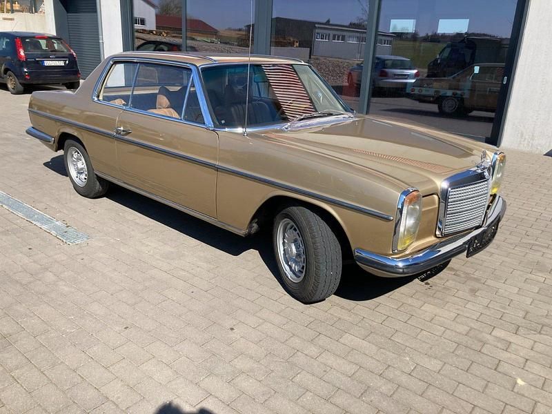 Gebraucht Mercedes 280 185 PS (136 kW) 1974 Gold Coupé