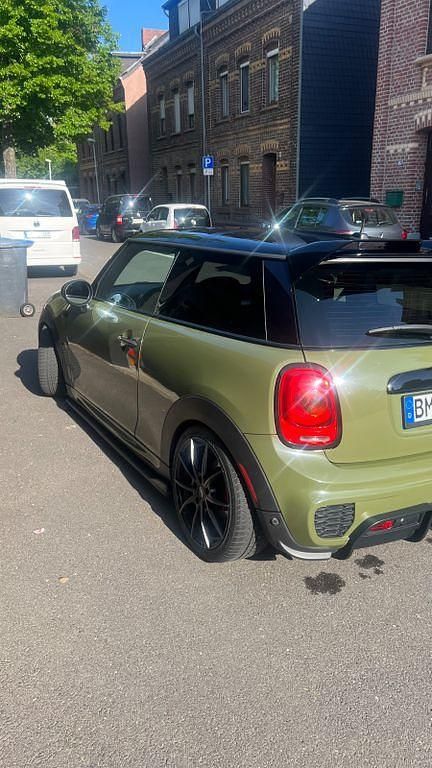 Gebraucht Mini Cooper 136 PS (100 kW) 2019 Grün Kleinwagen