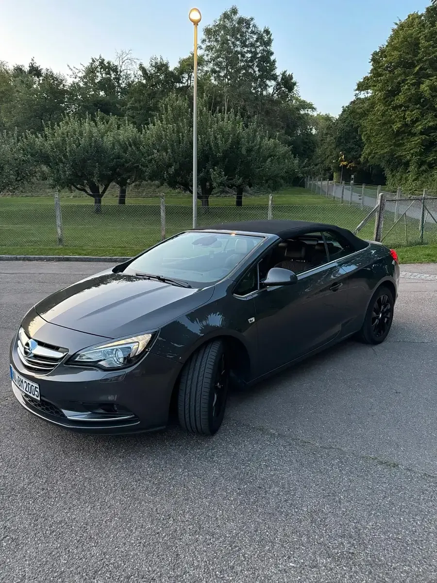 Gebraucht Opel Cascada 170 PS (125 kW) 2014 Grau Cabrio