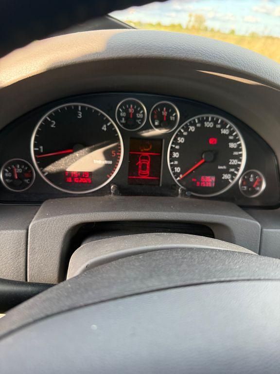 Gebraucht Audi A6 179 PS (131 kW) 2002 Schwarz Kombi