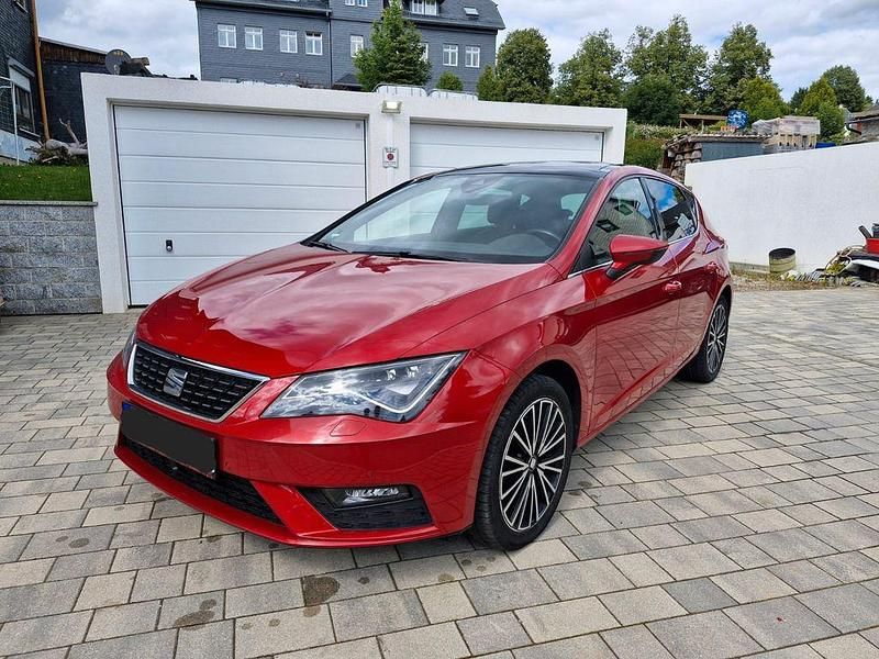 Rot Gebraucht 2018 Seat Leon XCELLENCE Limousine | 10.999 € (Superpreis) - Bild 1/4