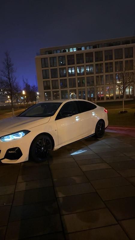 Weiß Gebraucht 2020 BMW 220 M Sport Coupé | 28.400 € (Fairer Preis) - Bild 1/4