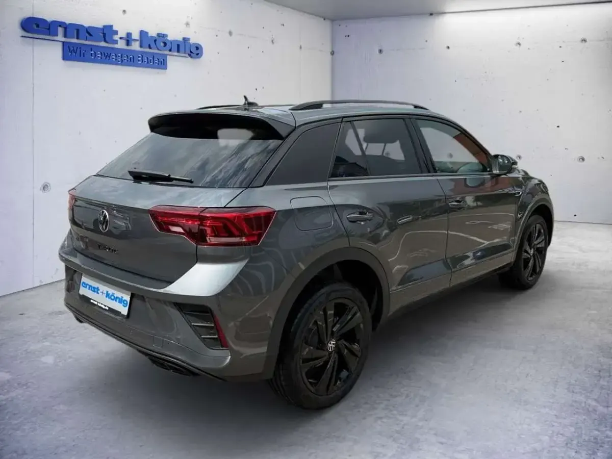 Neu VW T-Roc R-line 150 PS (110 kW) 2025 Indium gray metallic SUV