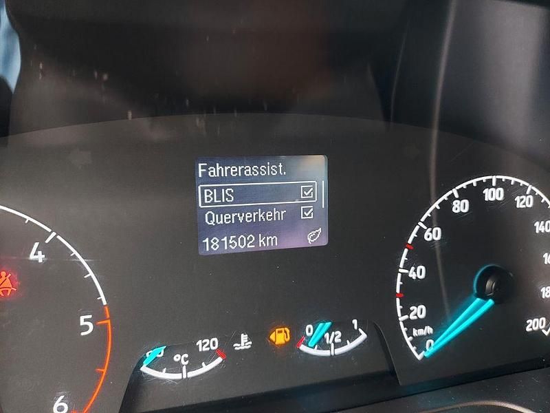 Gebraucht Ford Transit Trend 131 PS (96 kW) 2020 Weiß Van / Kleinbus