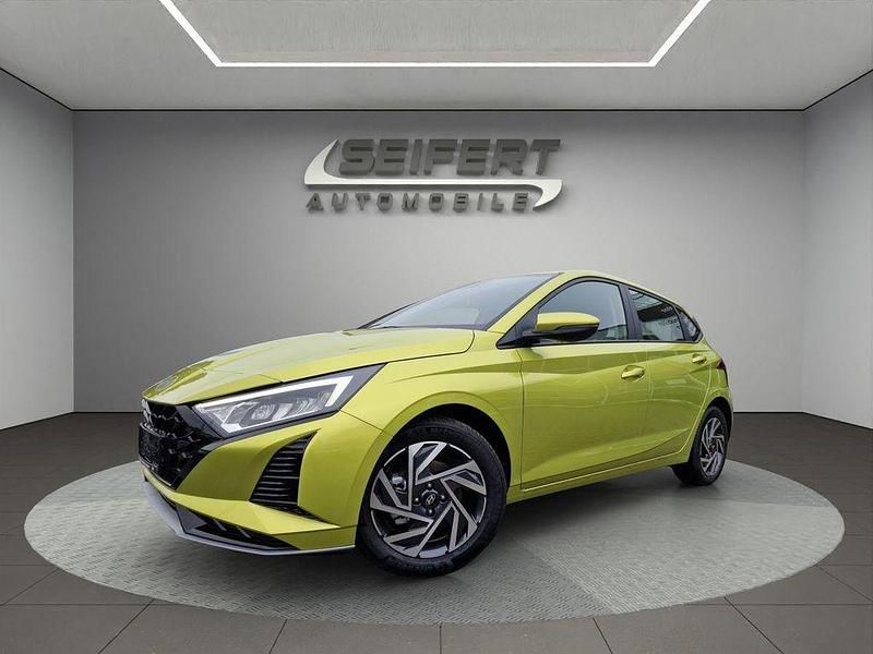 Lucid lime Neu 2025 Hyundai i20 Trend Limousine | 23.990 € (Fairer Preis) - Bild 1/4