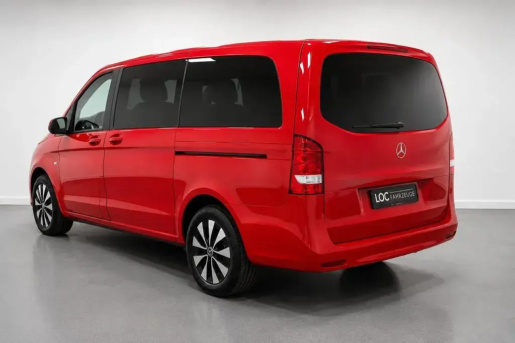 Gebraucht Mercedes V220 163 PS (119 kW) 2021 Jupiterrot Van / Kleinbus
