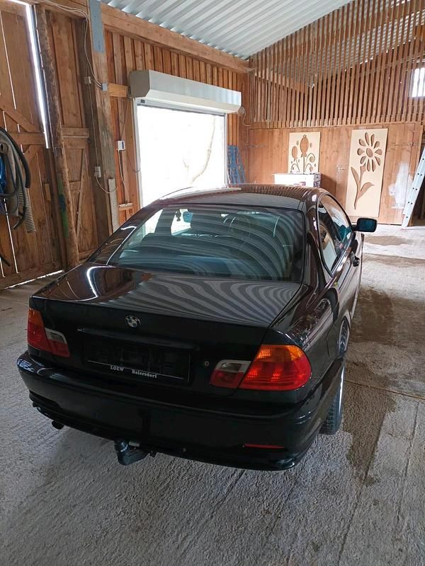 Gebraucht BMW 318 118 PS (86 kW) 2001 Schwarz Coupé