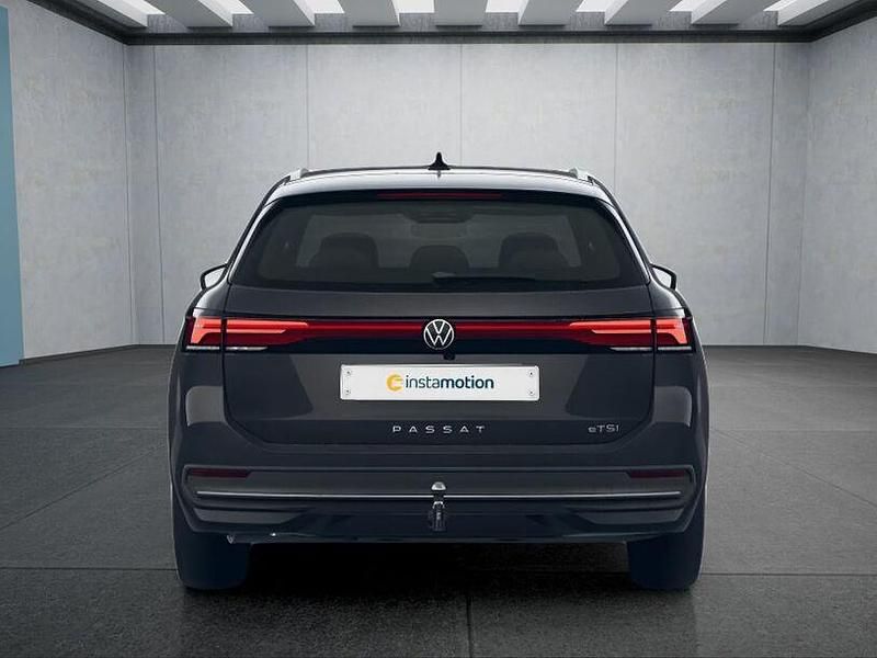 Gebraucht VW Passat 150 PS (110 kW) 2024 Schwarz Kombi