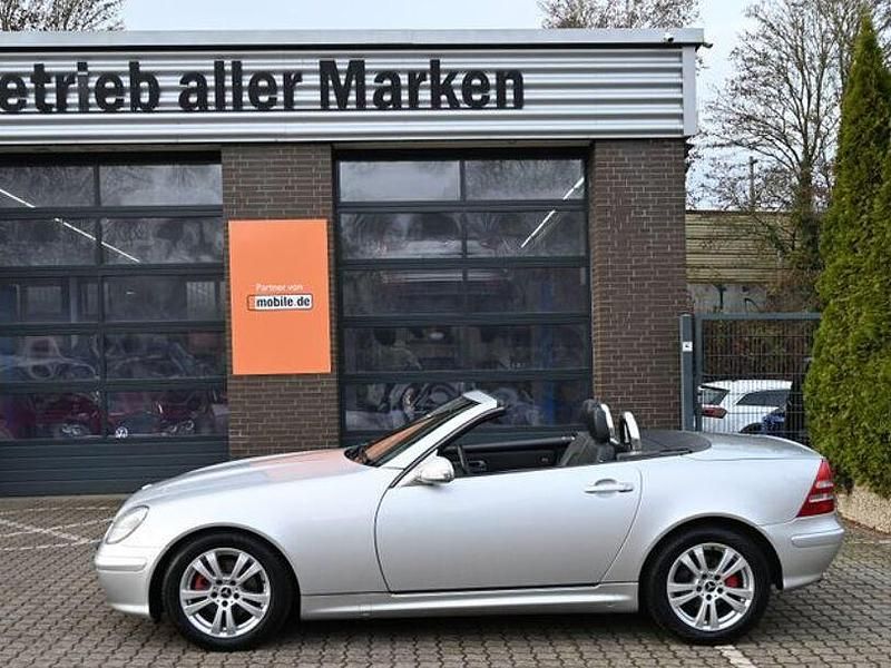 Gebraucht Mercedes SLK200 163 PS (119 kW) 2001 Silber Cabrio