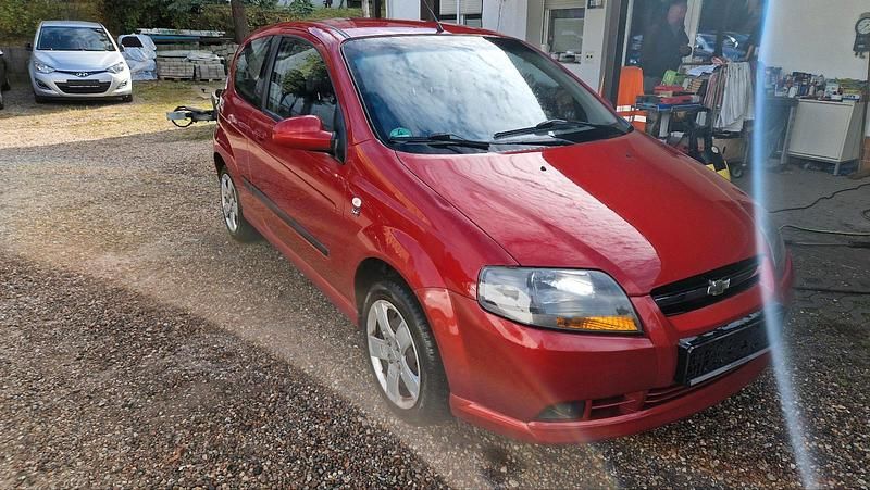 Rot Gebraucht 2008 Chevrolet Kalos Kleinwagen | 1.290 € (Guter Preis) - Bild 1/4