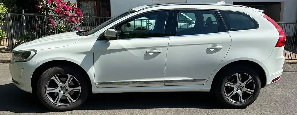 Gebraucht Volvo XC60 Summum 215 PS (158 kW) 2014 Weiß SUV