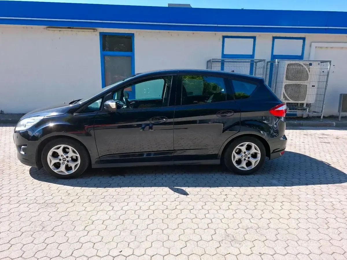 Second-hand Ford C-MAX 140 CP (102 kW) 2010 Negru Monovolum