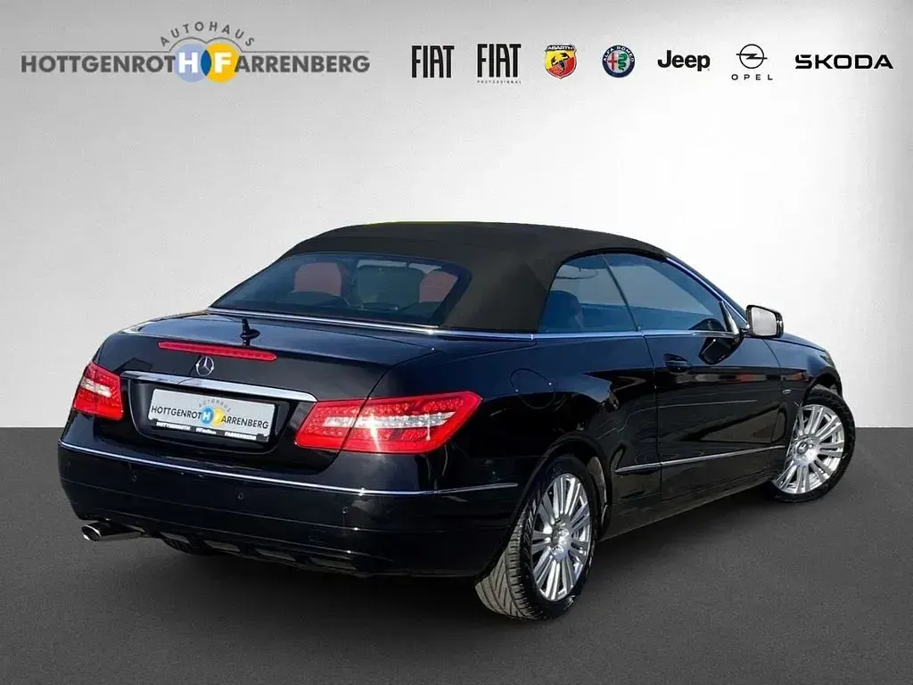 Second-hand Mercedes E200 184 CP (135 kW) 2012 Negru Cabrio