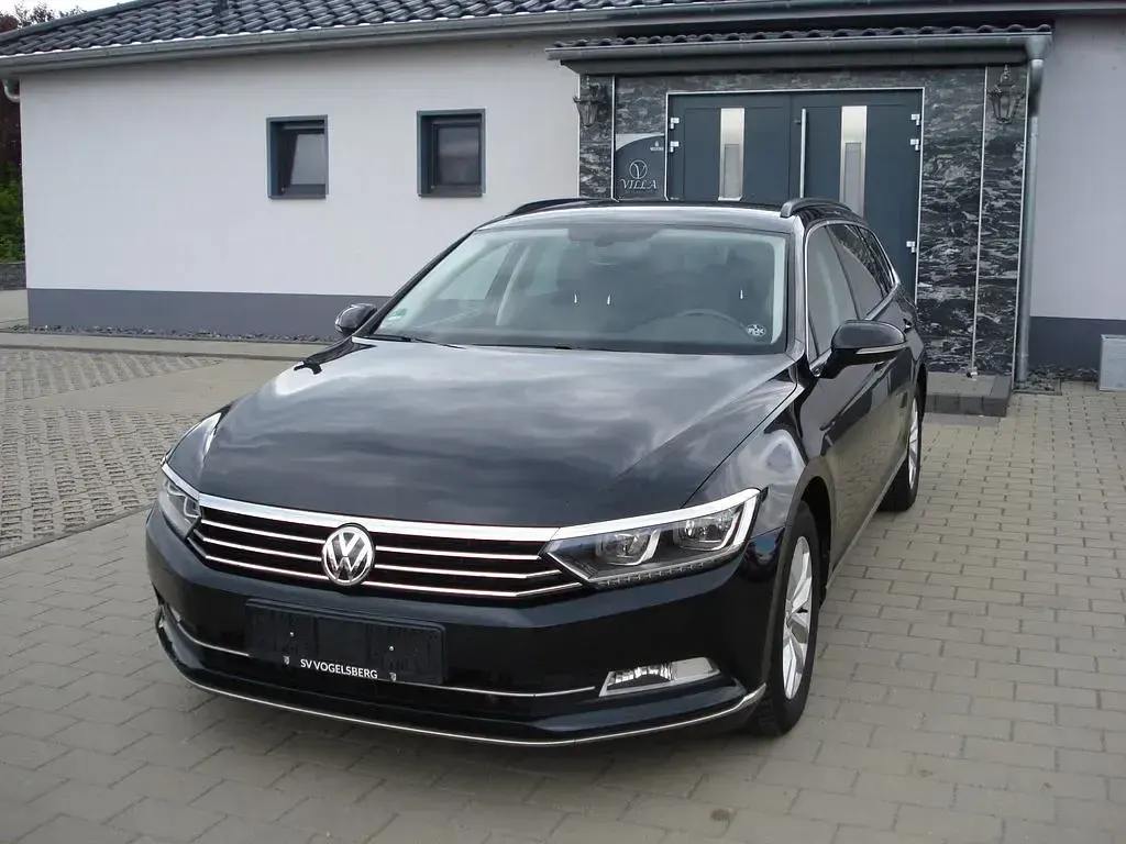 Second-hand VW Passat Comfortline 190 CP (139 kW) 2019 Negru Break