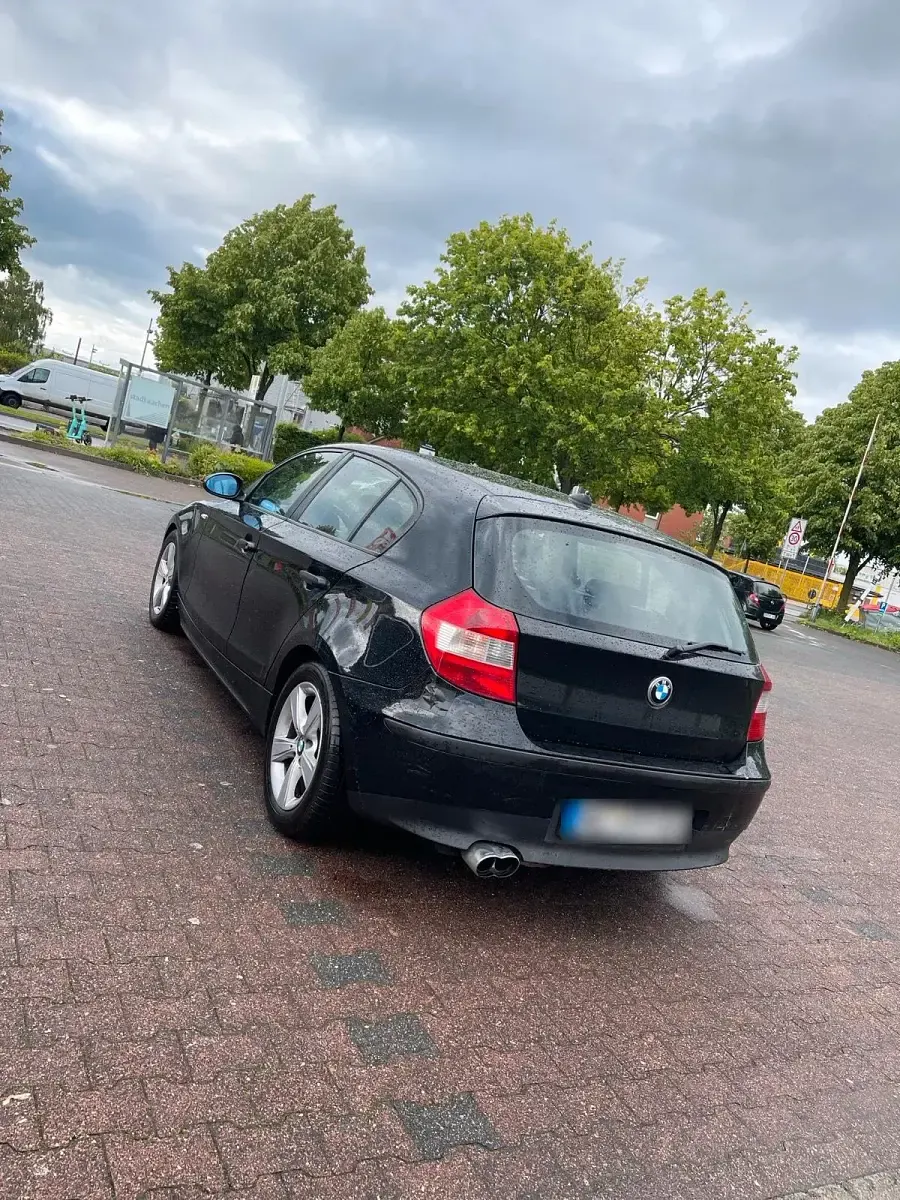 Gebraucht BMW 116 115 PS (84 kW) 2006 Schwarz Kleinwagen