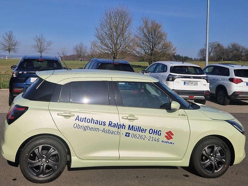 Gebraucht Suzuki Swift Comfort+ 83 PS (61 kW) 2025 Cool yellow Kleinwagen