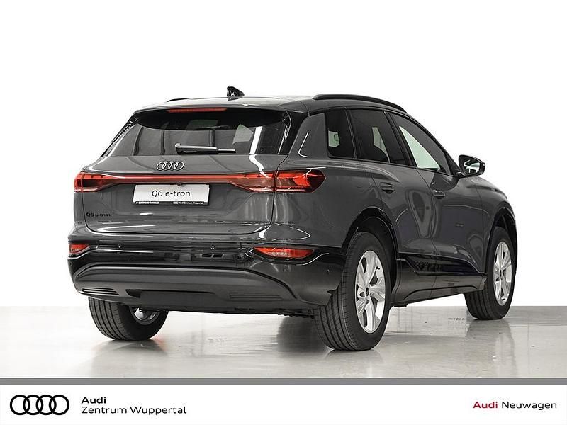 Ny Audi Q6 e-tron Sport 185 kW (252 HK) 2026 Grå SUV