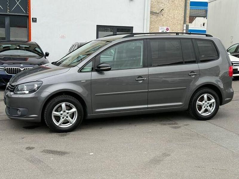 Gebraucht VW Touran Comfortline 105 PS (77 kW) 2012 Grau Van / Kleinbus