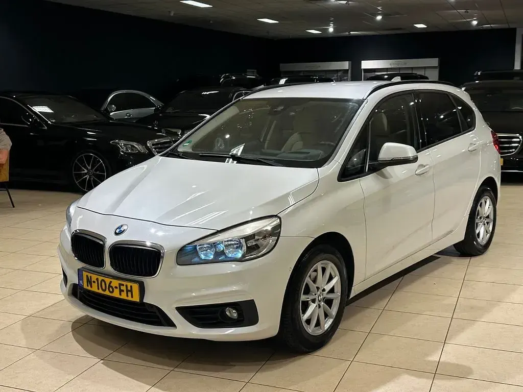 Gebraucht BMW 216 102 PS (75 kW) 2017 Weiß Limousine