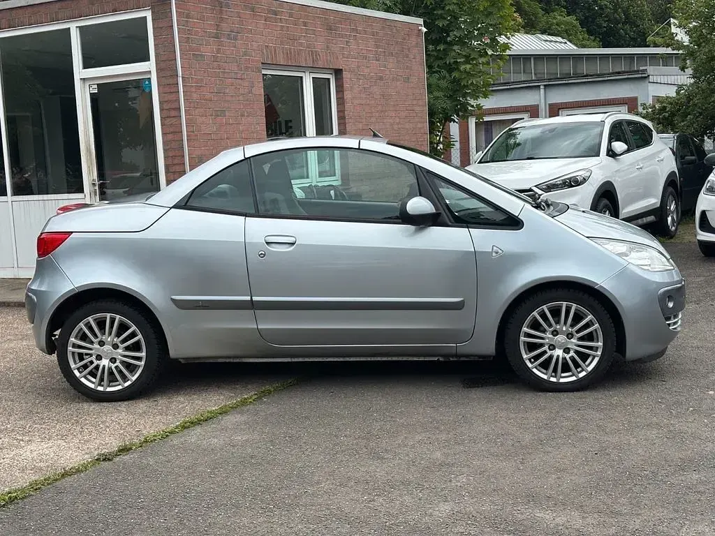Gebraucht Mitsubishi Colt Invite 109 PS (80 kW) 2009 Silber Kleinwagen