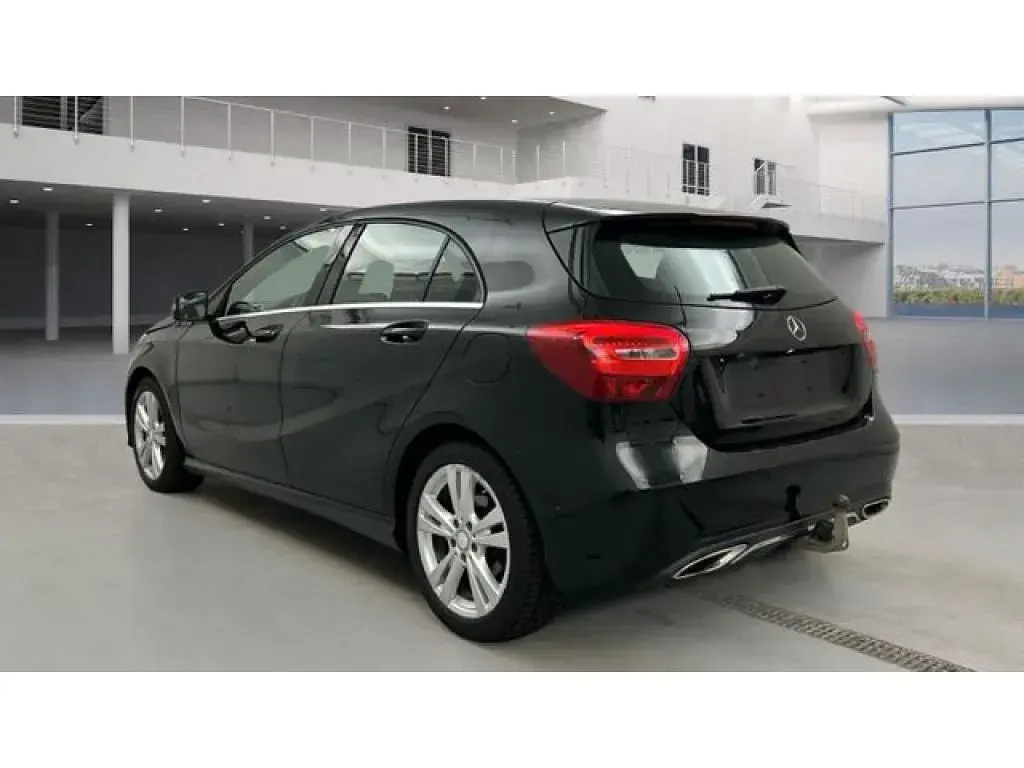 Gebraucht Mercedes A200 136 PS (100 kW) 2017 Nachtschwarz Kleinwagen