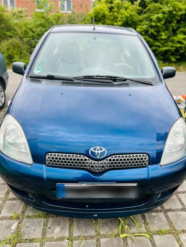 Blau Gebraucht 2001 Toyota Yaris Kleinwagen | 2.050 € (Fairer Preis) - Bild 1/4