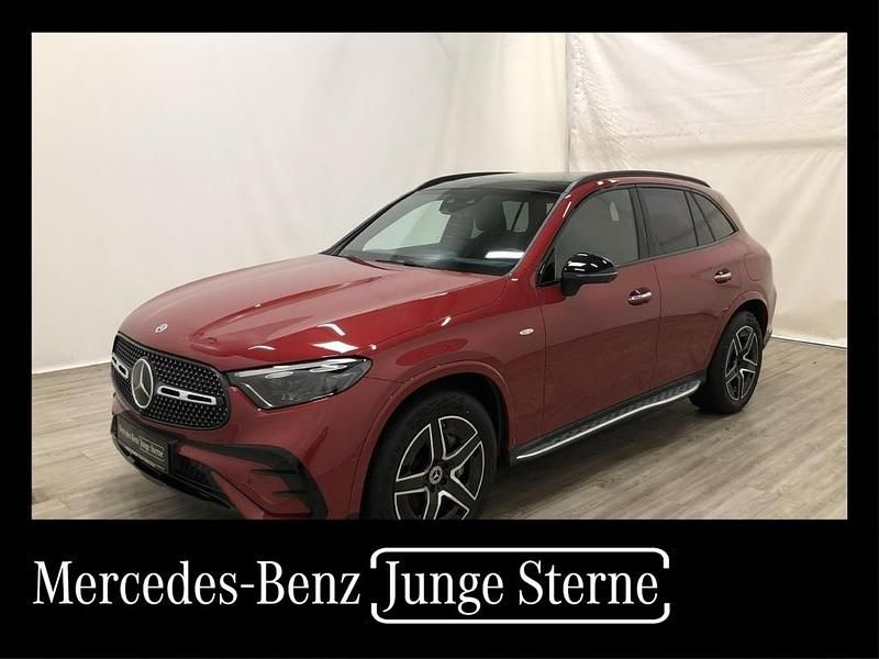 Manufaktur lack manufaktur patagonienrot bright Gebraucht 2025 Mercedes GLC300e AMG SUV | 64.930 € (Fairer Preis) - Bild 1/4