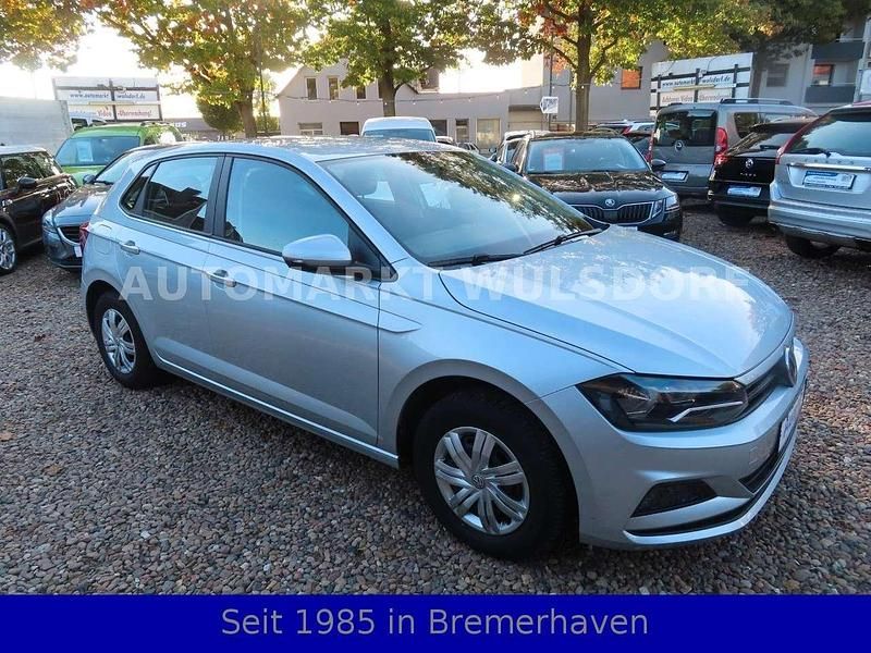 Silber Gebraucht 2018 VW Polo Trendline Kleinwagen | 12.650 € (Fairer Preis) - Bild 1/4