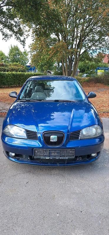 Blau Gebraucht 2003 Seat Ibiza Kleinwagen | 990 € (Fairer Preis) - Bild 1/4
