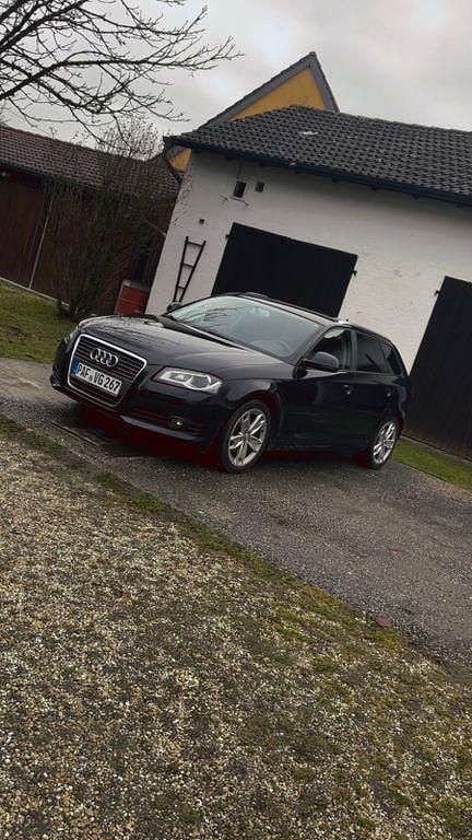 Gebraucht Audi A3 Attraction 125 PS (91 kW) 2010 Schwarz Kleinwagen